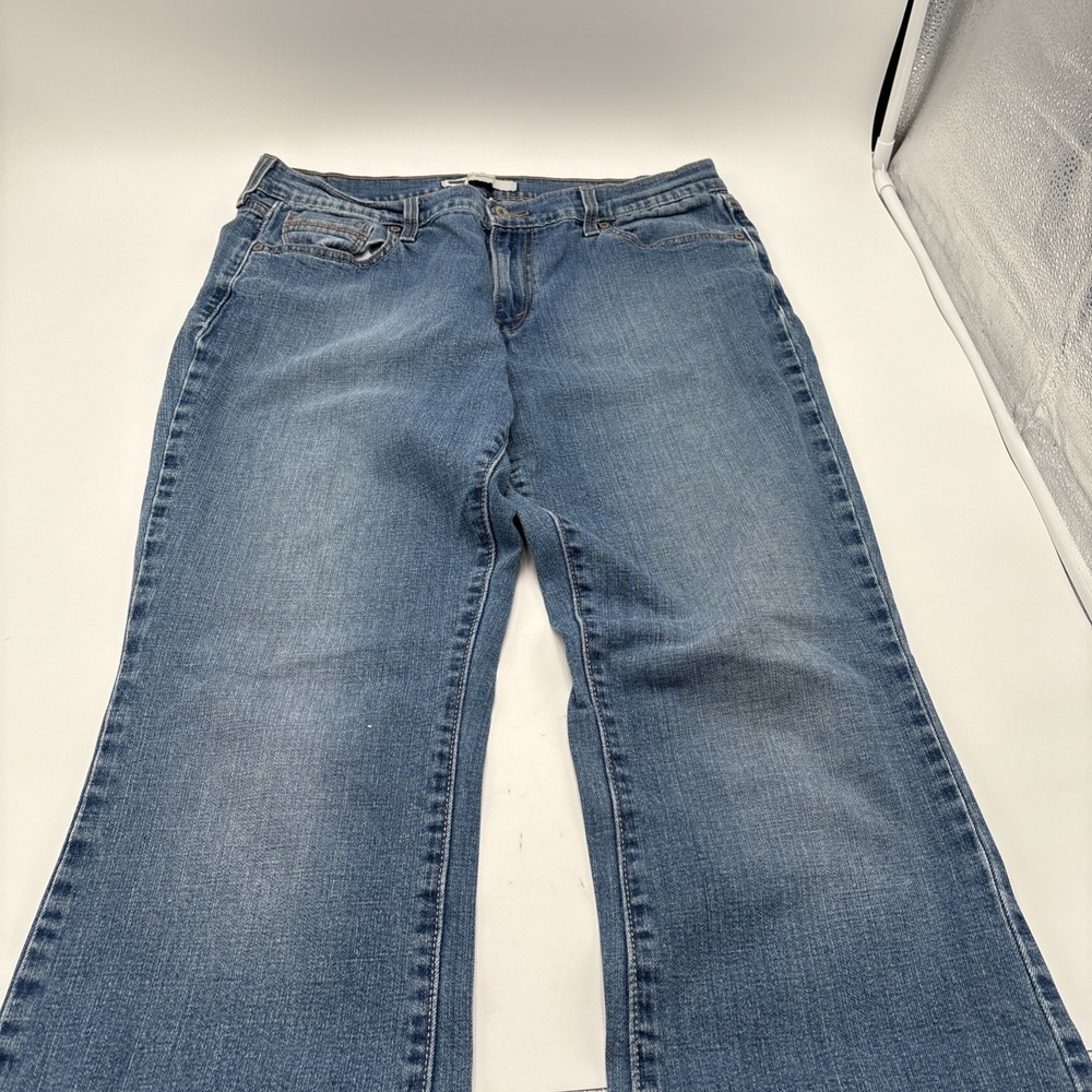 Levi's 515 Boot Cut Faded Blue Jeans W31XL32 2012‎ Embroidery Back Pockets